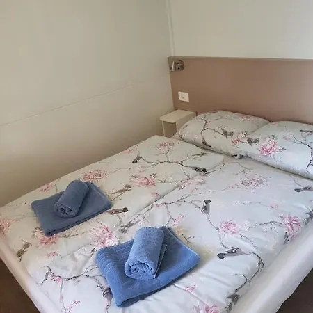 Mobile Mia Murter Holiday park Jezera